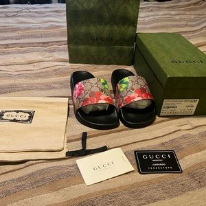 Gucci Bloom Slides
